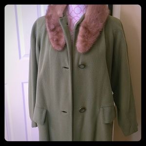 Vintage Cashmere hunter green coat with removable collar size L